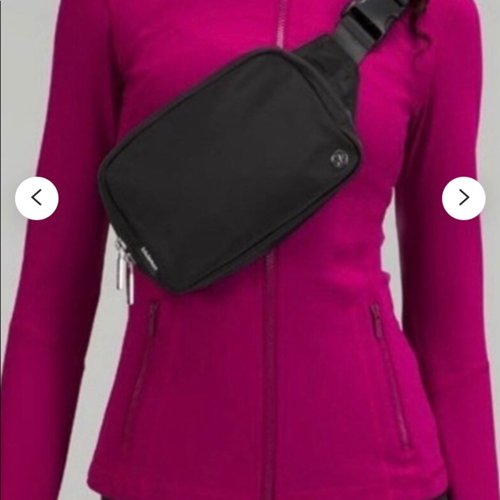 NWT Lululemon Everywhere Belt Bag (Large)